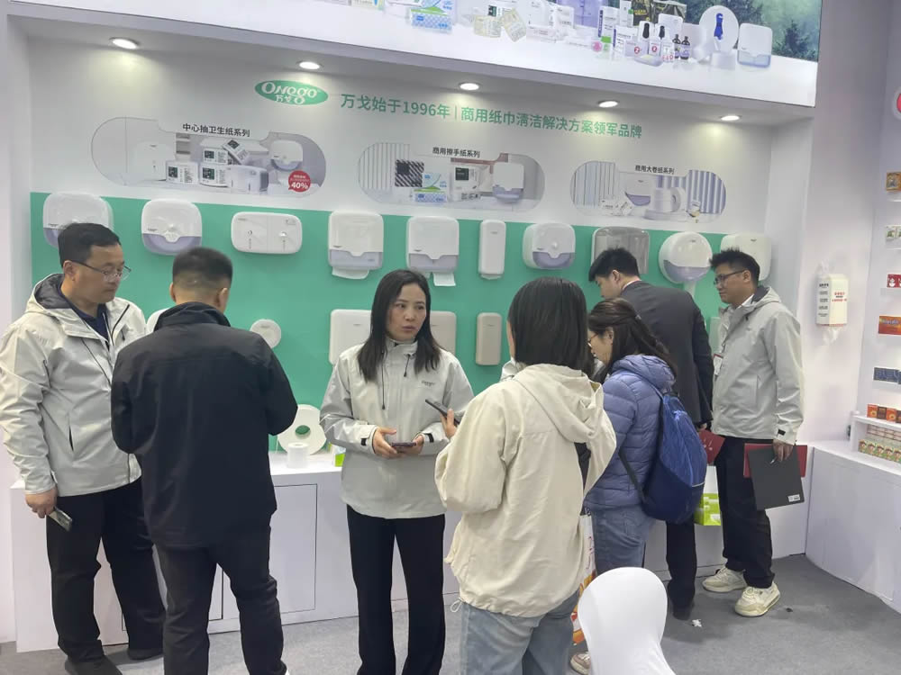 现场直击｜开展首日万戈展台获赞无数