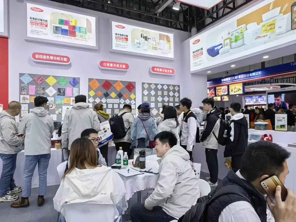 现场直击｜开展首日万戈展台获赞无数