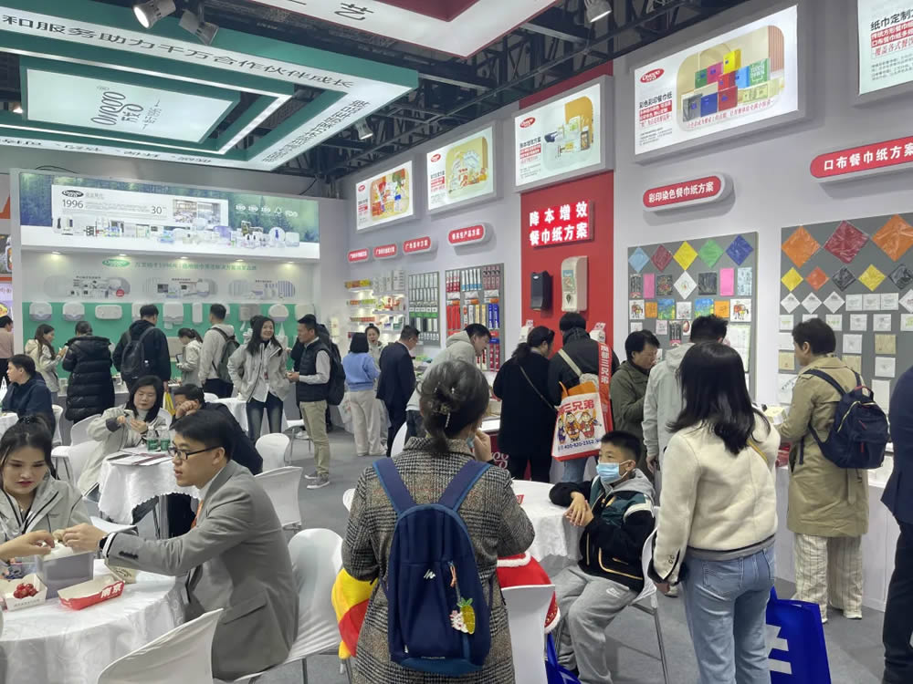 现场直击｜开展首日万戈展台获赞无数
