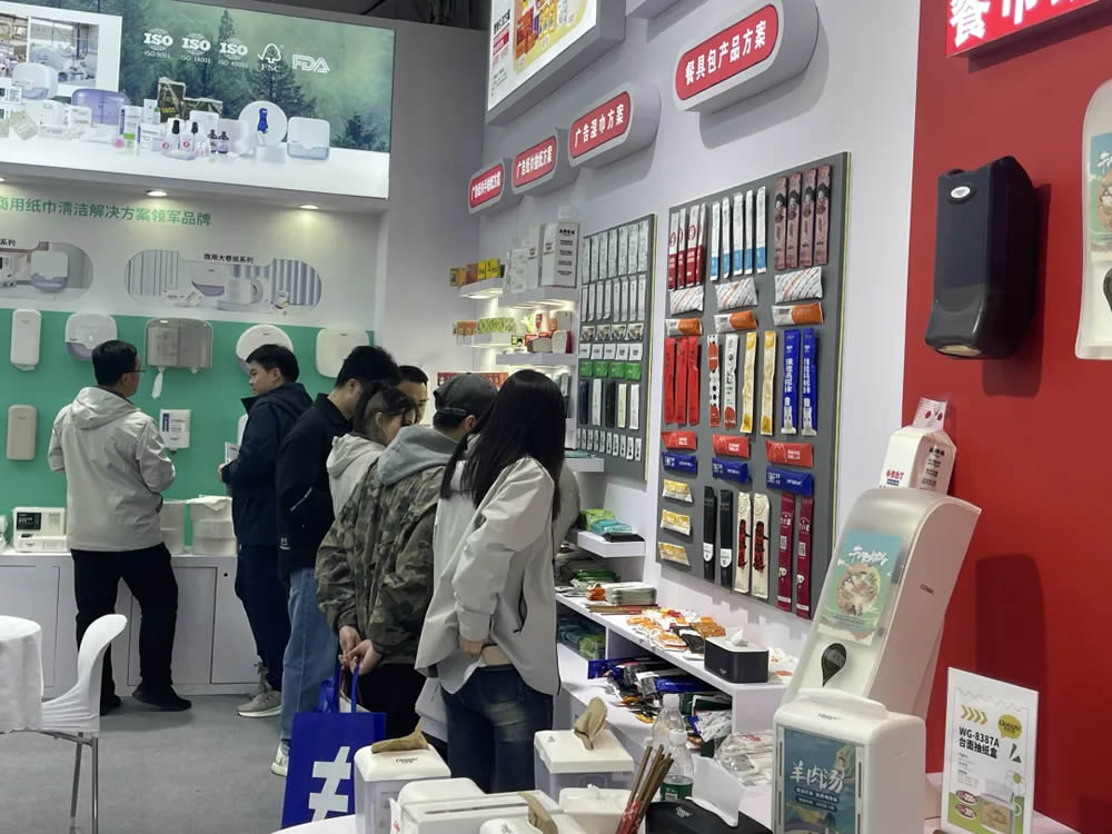 现场直击｜开展首日万戈展台获赞无数