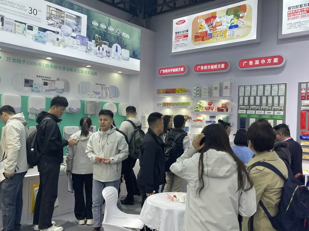 现场直击｜开展首日万戈展台获赞无数